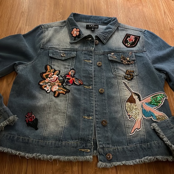 ⭐️🐦🌹💎•💎SAKS FIFTH ~ L.N.V.💎•🌹Tell me more… - Picture 3 of 11